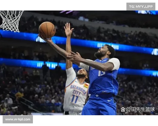 独行侠雷霆快节奏对攻,半场平分亚历山大20分 独行侠雷霆快节奏对攻,半场平分亚历山大20分